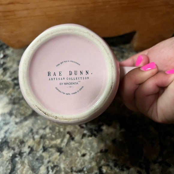 Bee lovers 🐝 - Picture 3 of 4